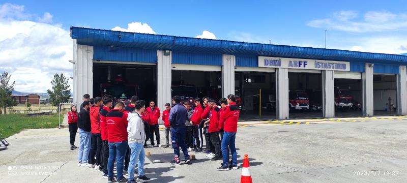 Kars Harakani Havalimanı ARFF Şefliğinde Uygulamalı Eğitim